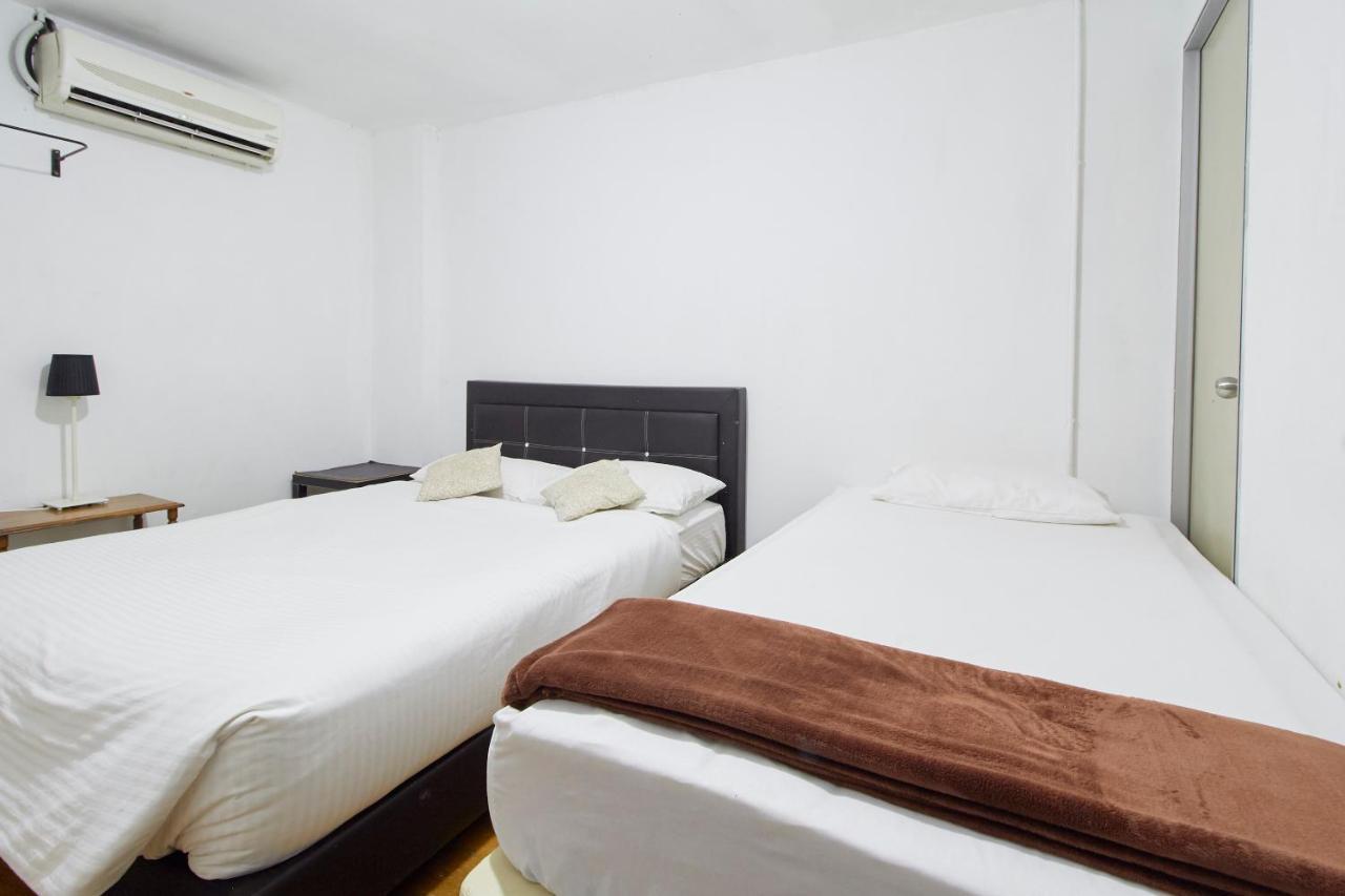 Tonight Hotel Hostel George Town Exterior photo